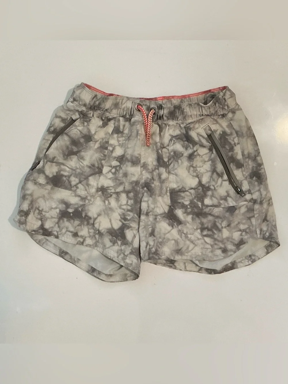 Athleta Girl Gray Tie-Dye All Play Shorts Size XL 14 NWOT